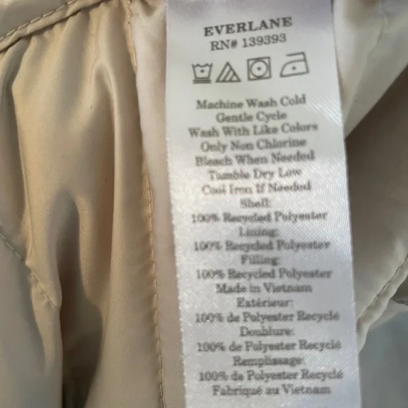Everlane Renew Puffer Hoodie Cream - Picture 2 of 6